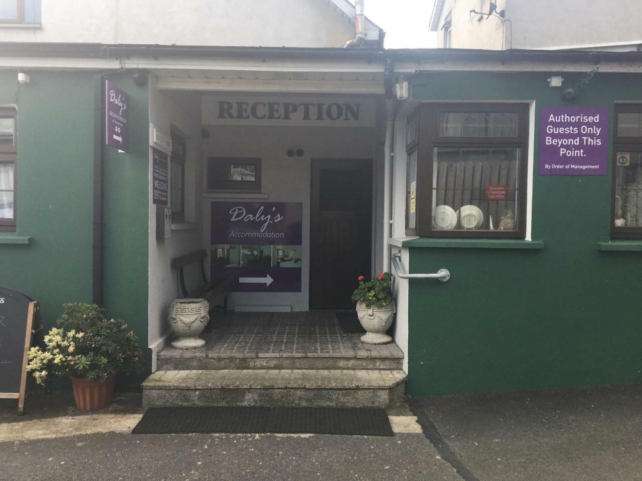 Dalys Accommodation Kilkenny Esterno foto